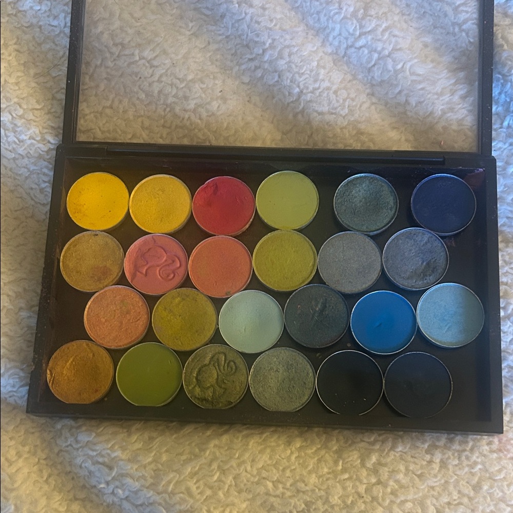 MAC cosmetics 24  E/S palette